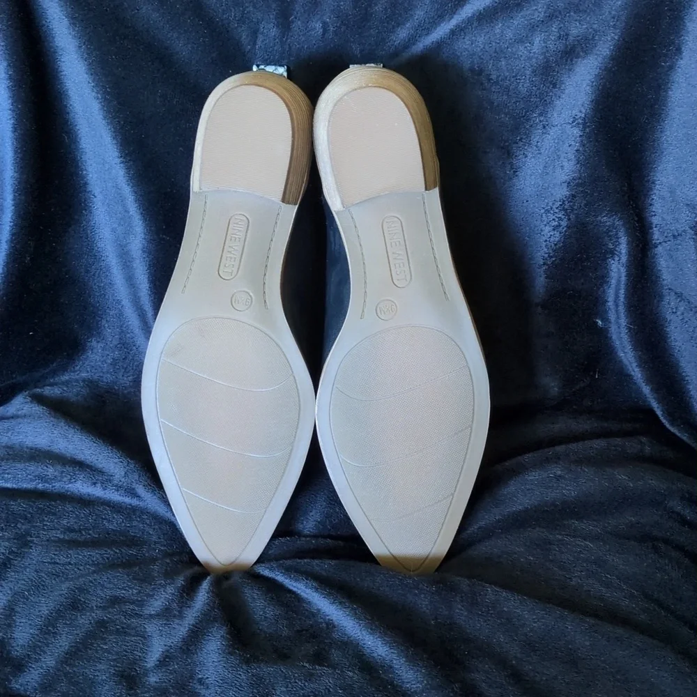 Nine West Pointed Ankle Booties sz 9.5 - Picture 7 of 7